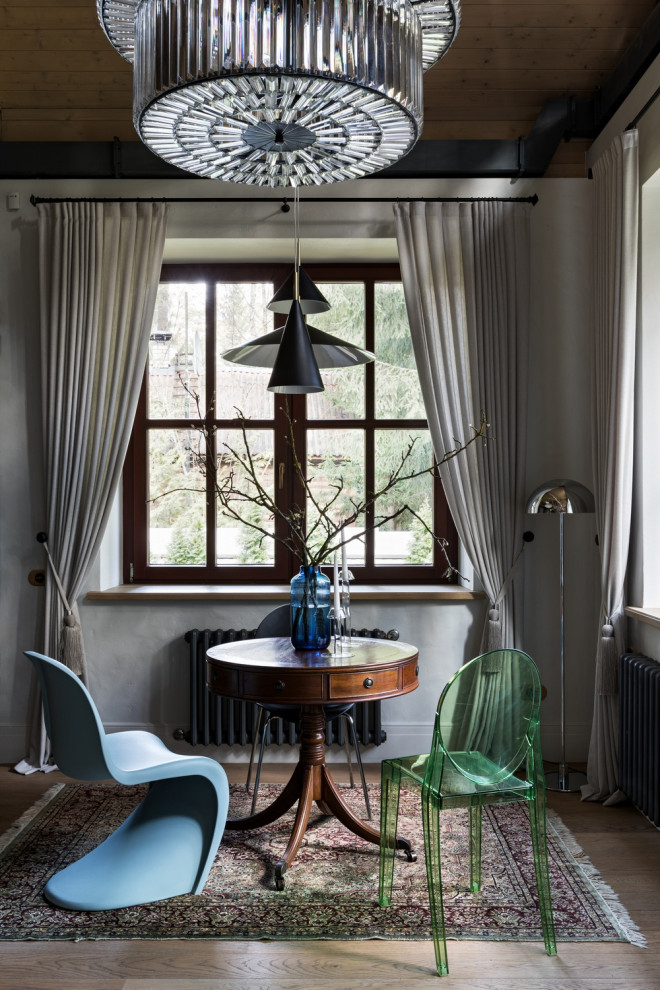 Дом в соснах