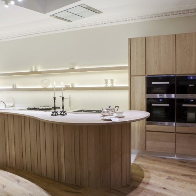Handleless Oak Inspired contemporary-koek