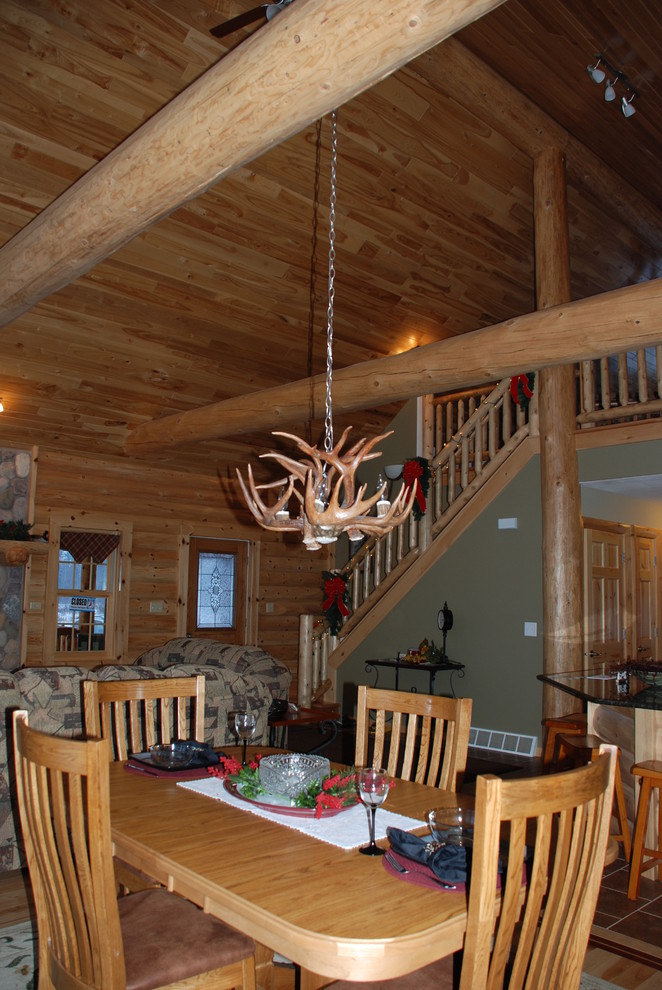 Dining room - rustic dining room idea