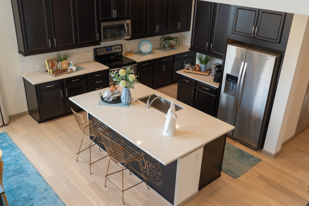 Kitchen - rustic kitchen idea in Denver