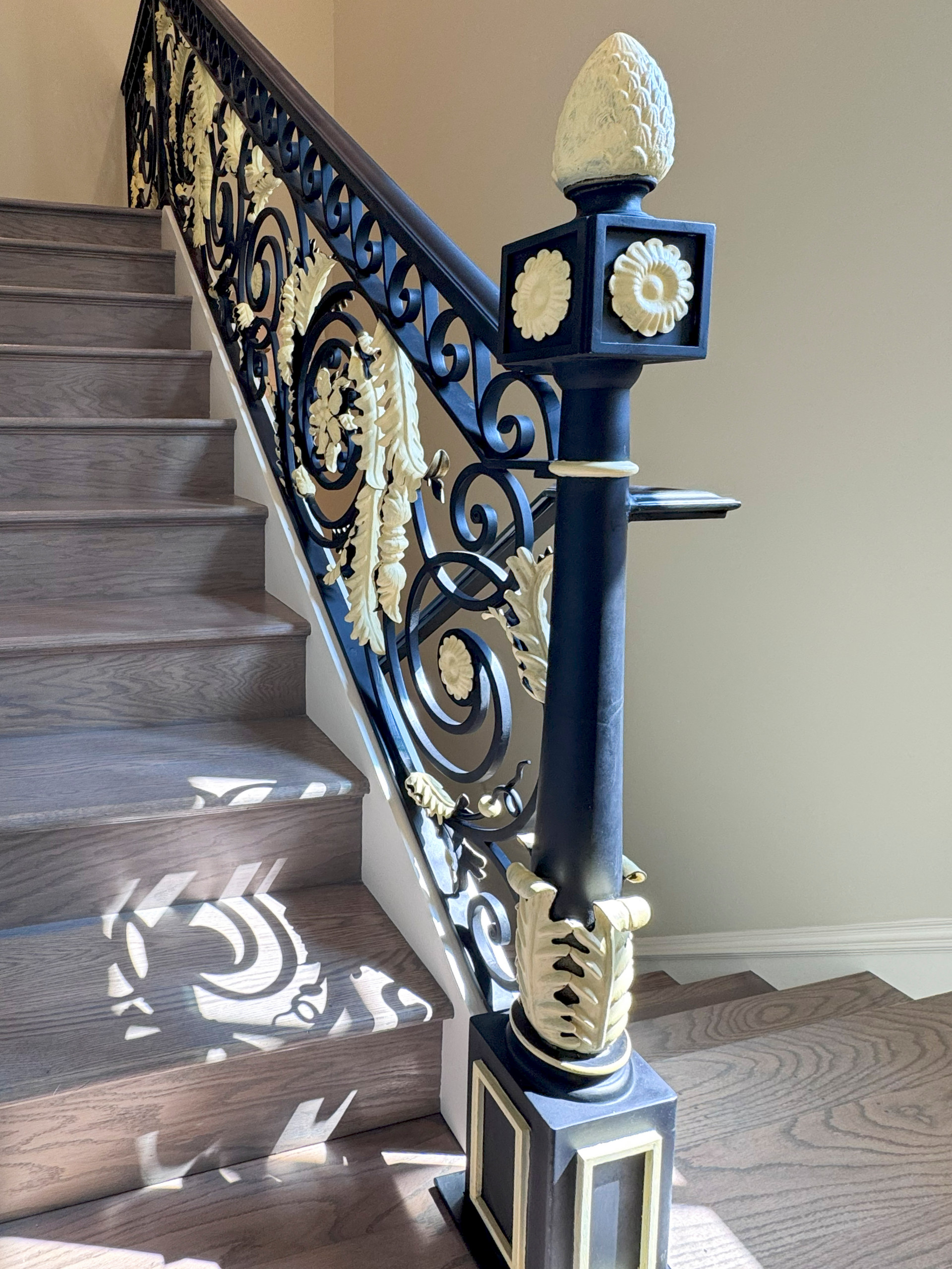 135_Vibrant Staircase with Touch of Historic Grandeur, Great Falls, VA 22066