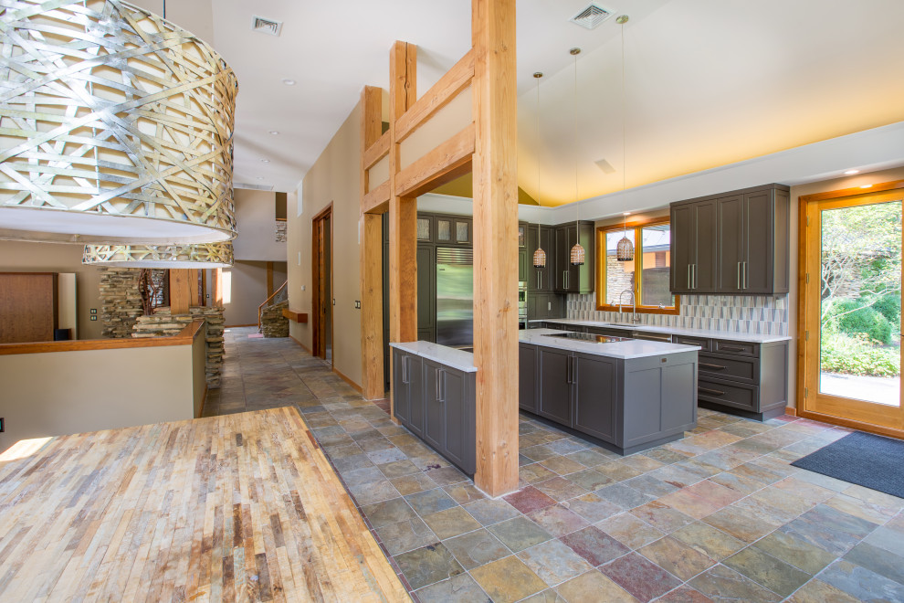Example of a transitional home design design in New York