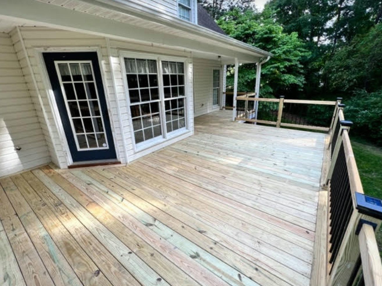 Decks & Outdoor Living