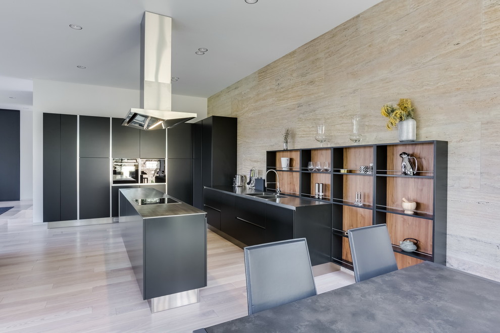 Кухня черного цвета