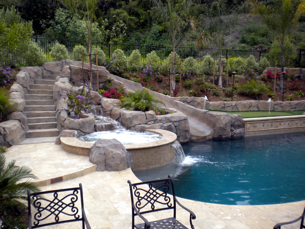Contemporary pool in Orange County.