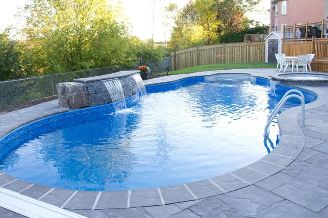 Pools american-traditional-swimming-pool