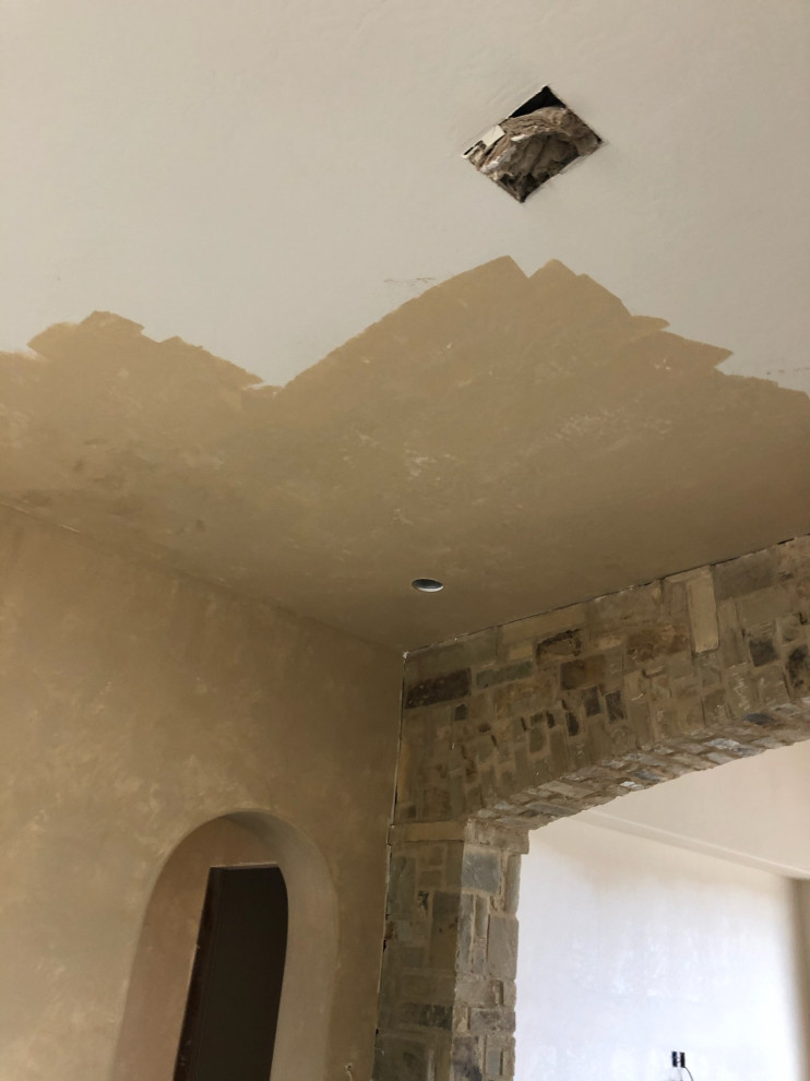 Home design - transitional home design idea in Austin