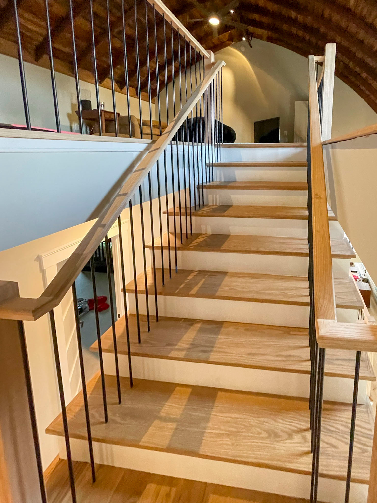 102_Straight-Freestanding Stairs/Landing in Barn Style Home, Leesburg VA 20175