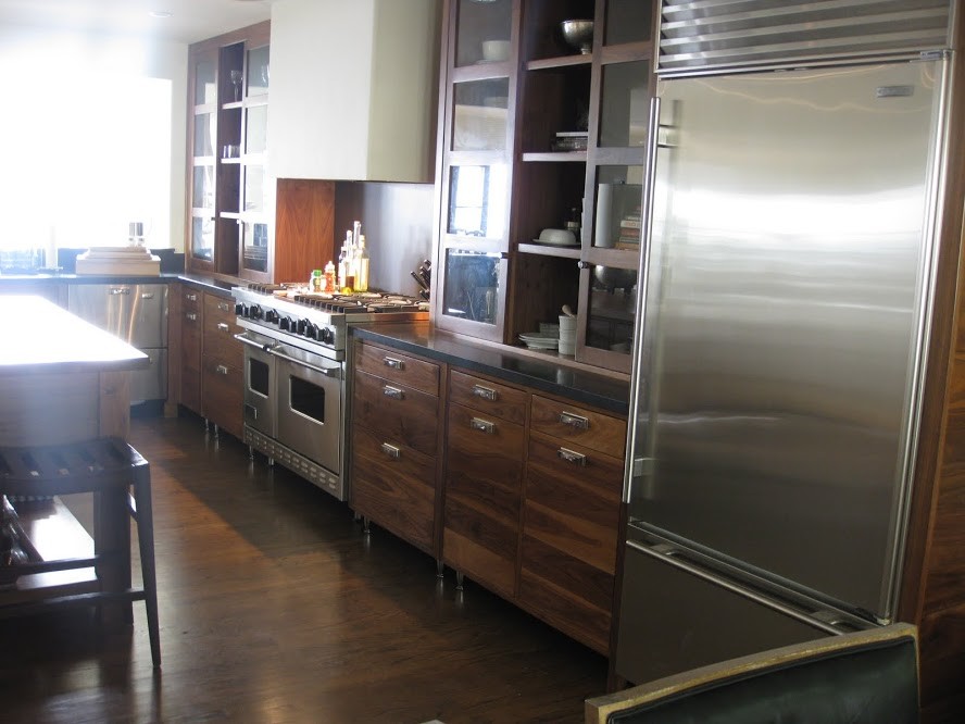 Kitchen - transitional kitchen idea in Atlanta