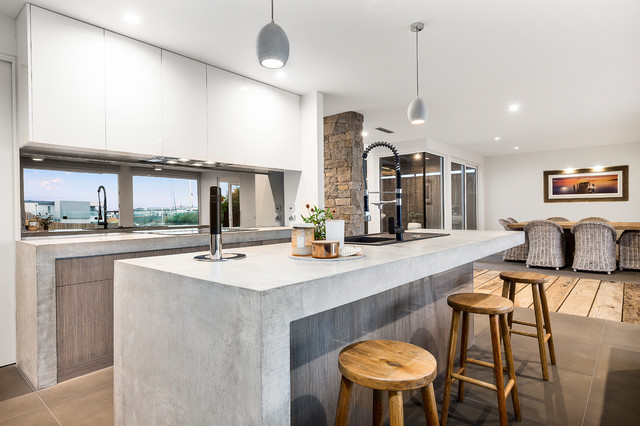 10 Solid Ways to Feature Concrete in Your Home