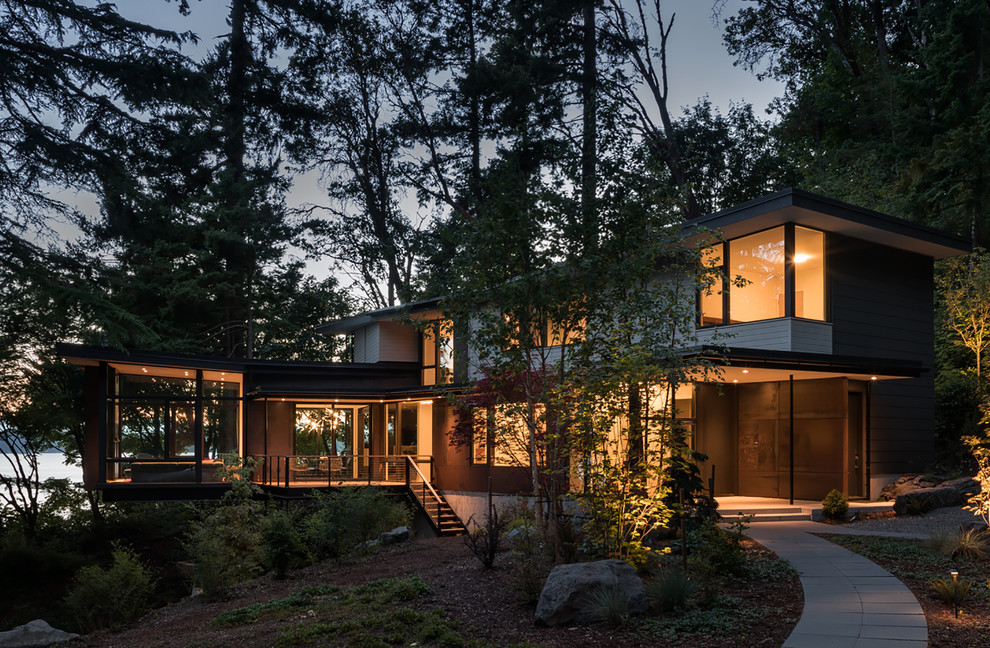 Inspiration for a modern exterior in Seattle.