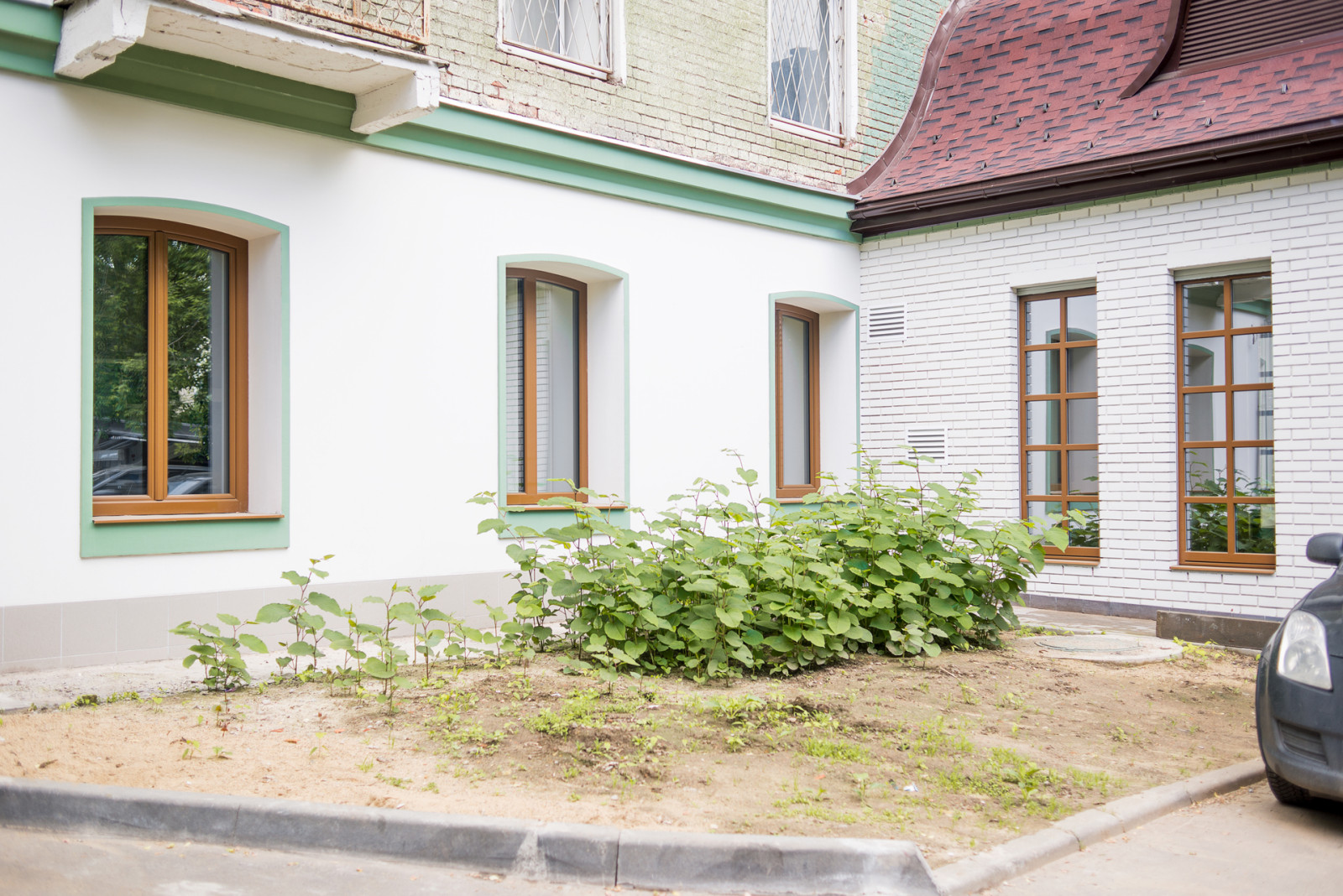 пер. Васнецова д.9 стр.2 (деревянные и дерево-алюминиевые окна и двери)