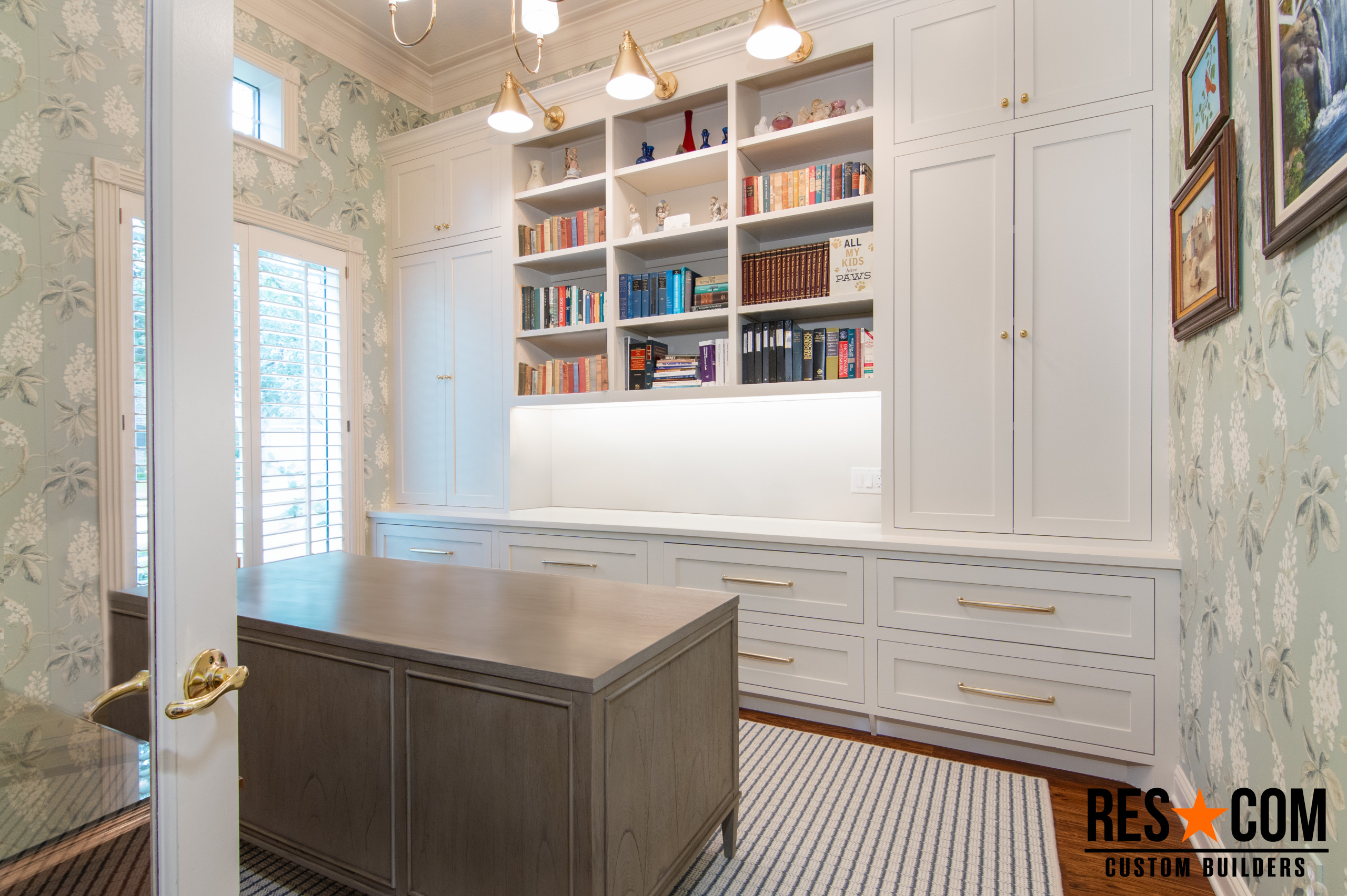 Custom Office