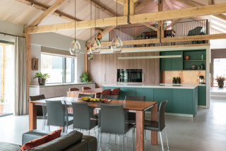 How Pros Handle 5 Common Client Budget Challenges (5 photos)