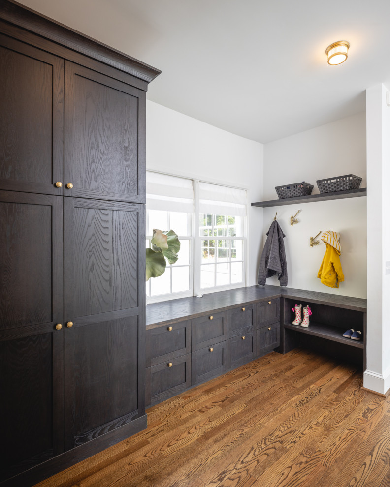 Example of a mountain style entryway design in Atlanta