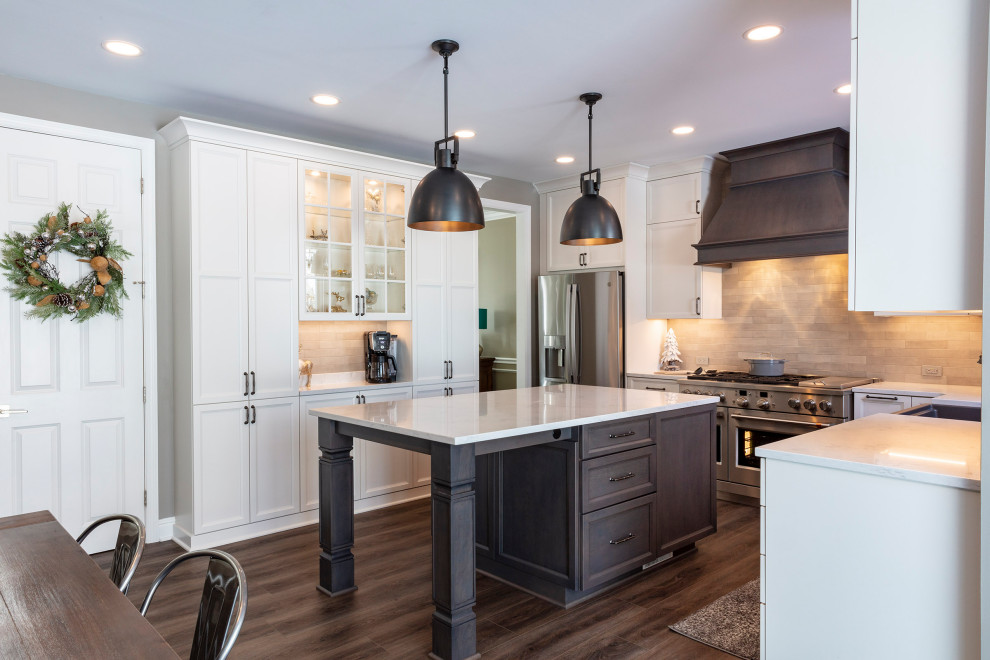 Kitchen - transitional kitchen idea