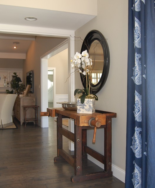 Side table transitional-hall