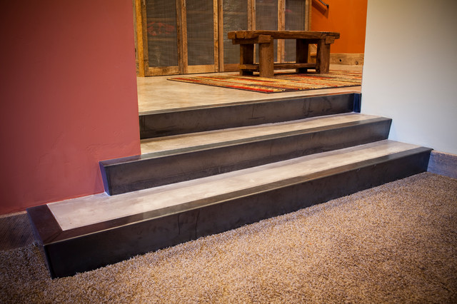 Added Value rustic-entry