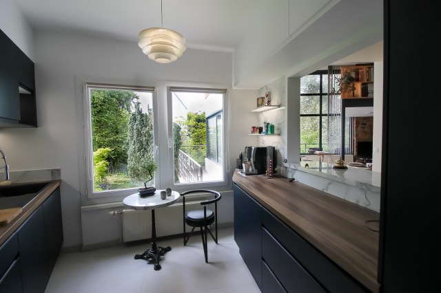 R&eacute;novation d'une maison modern-kitchen