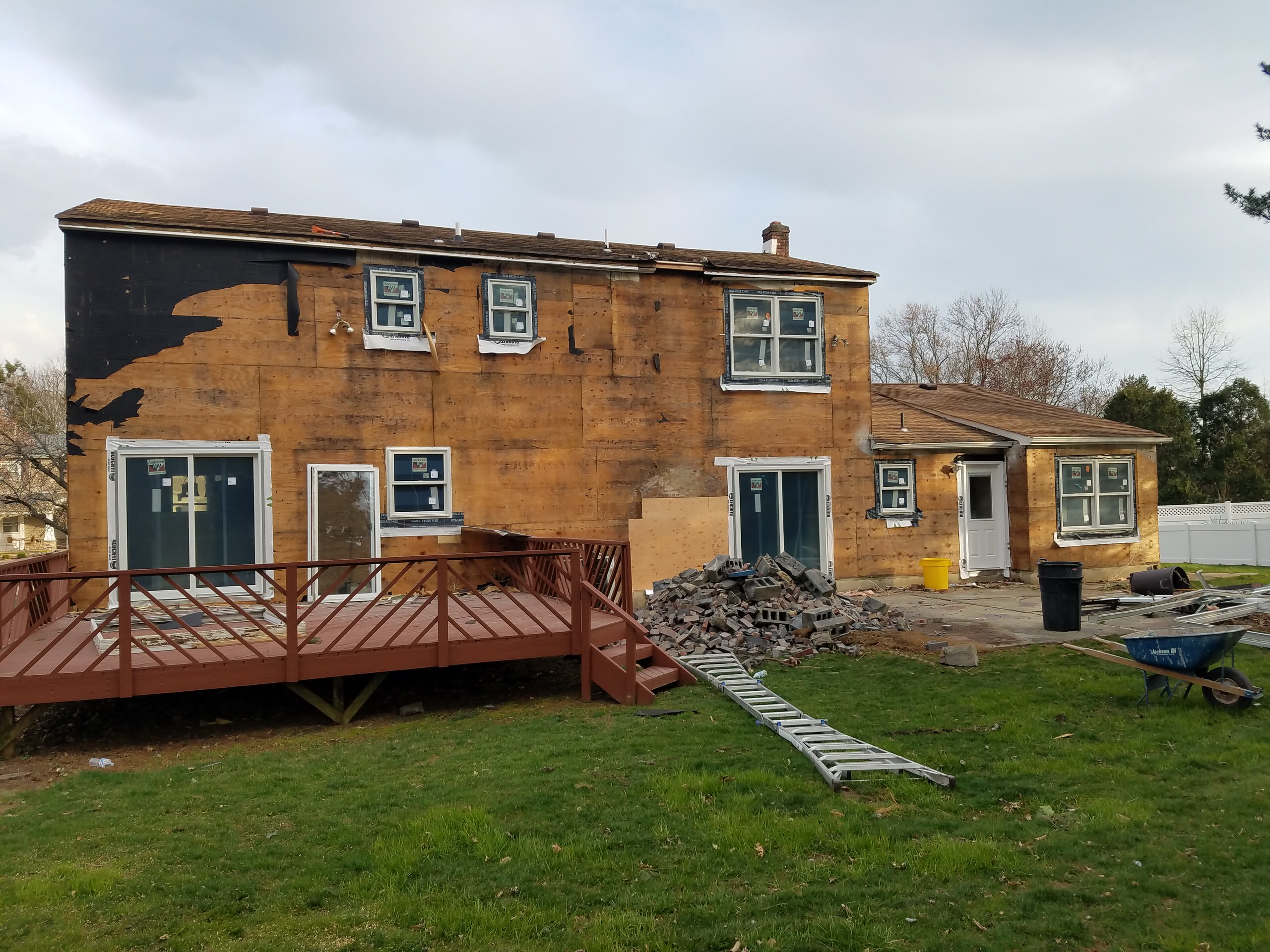 New Windows, Vinyl Siding, and Gutters at Gunpowder Drive in East Brunswick, NJ