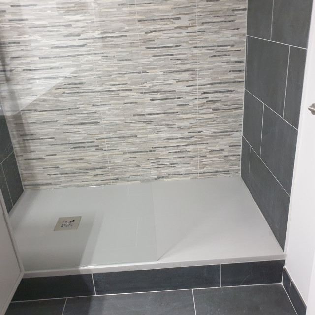 R&eacute;novation compl&egrave;te d'un appartement modern-badezimmer