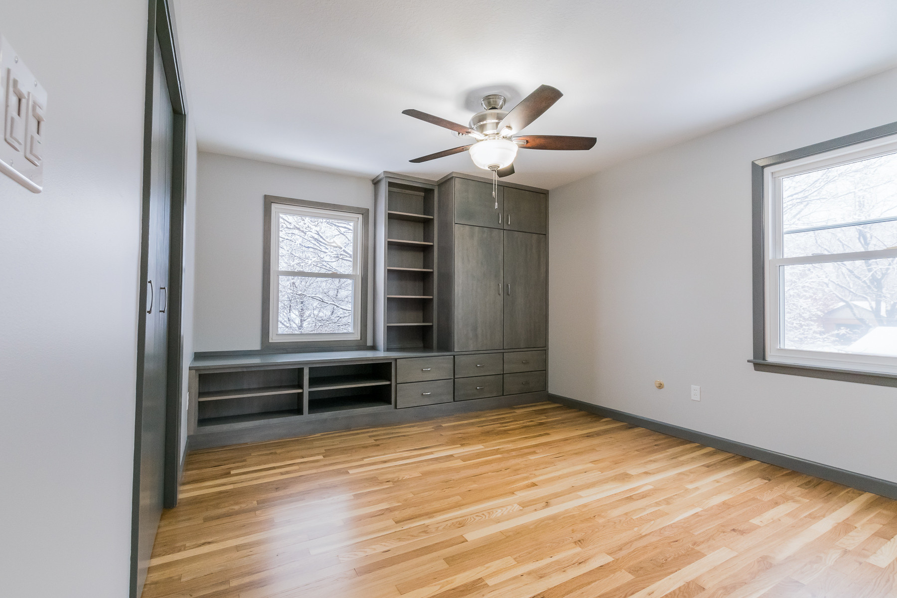 Transitional Master Bedroom Suite Urbana