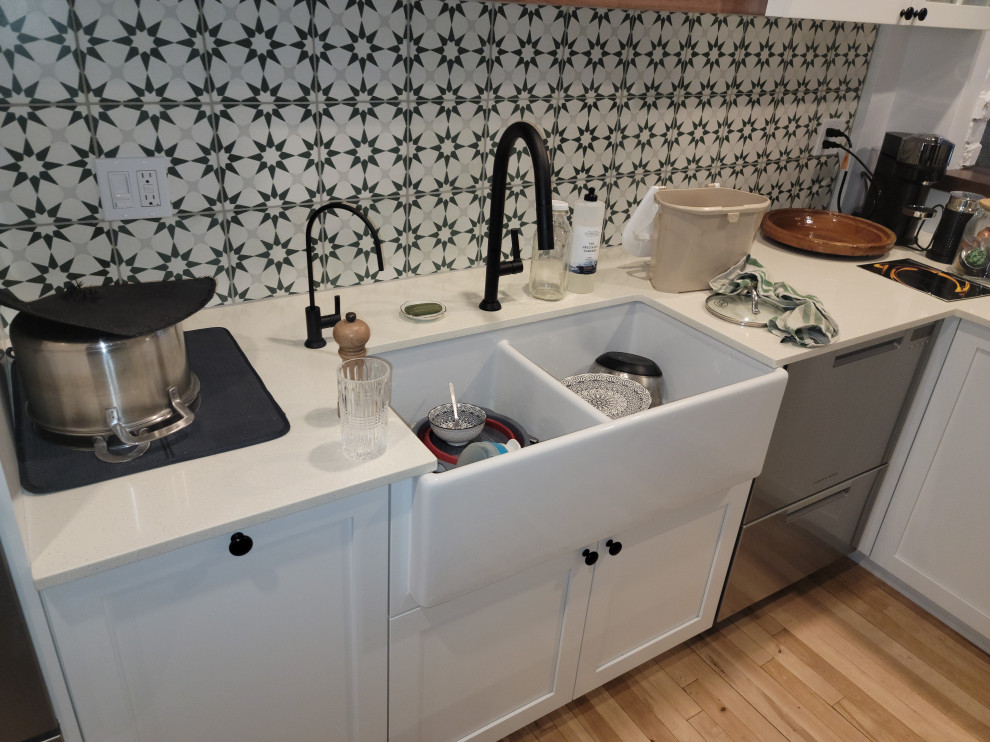 TWO TONE MODERN KITCHEN 1