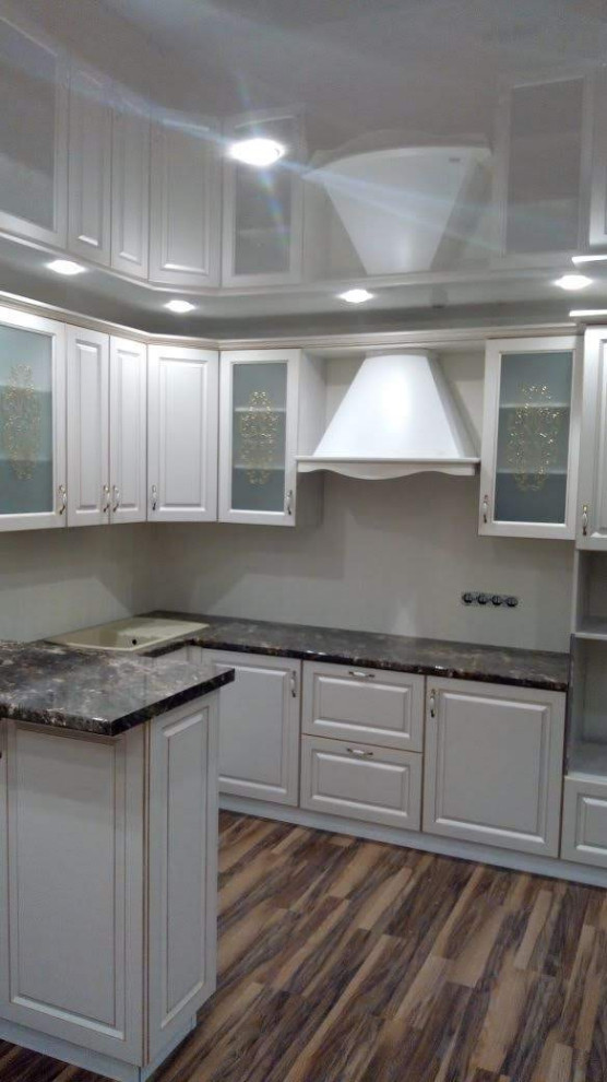 Светлая классика с полуостровом