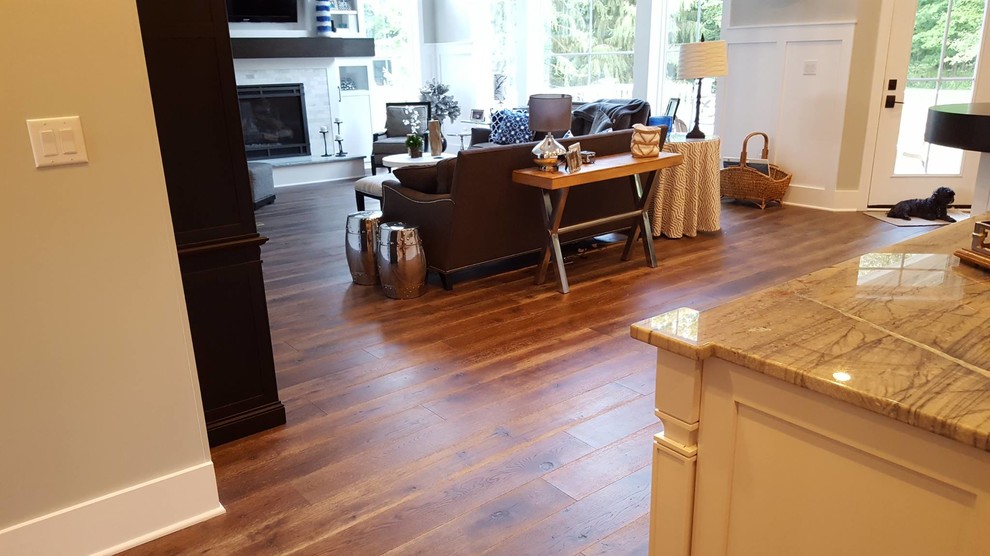 Transitional home design photo in Orange County