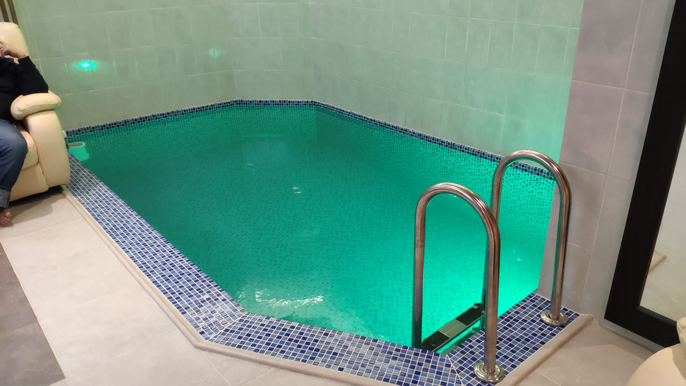 Бассейн "до" и "после"