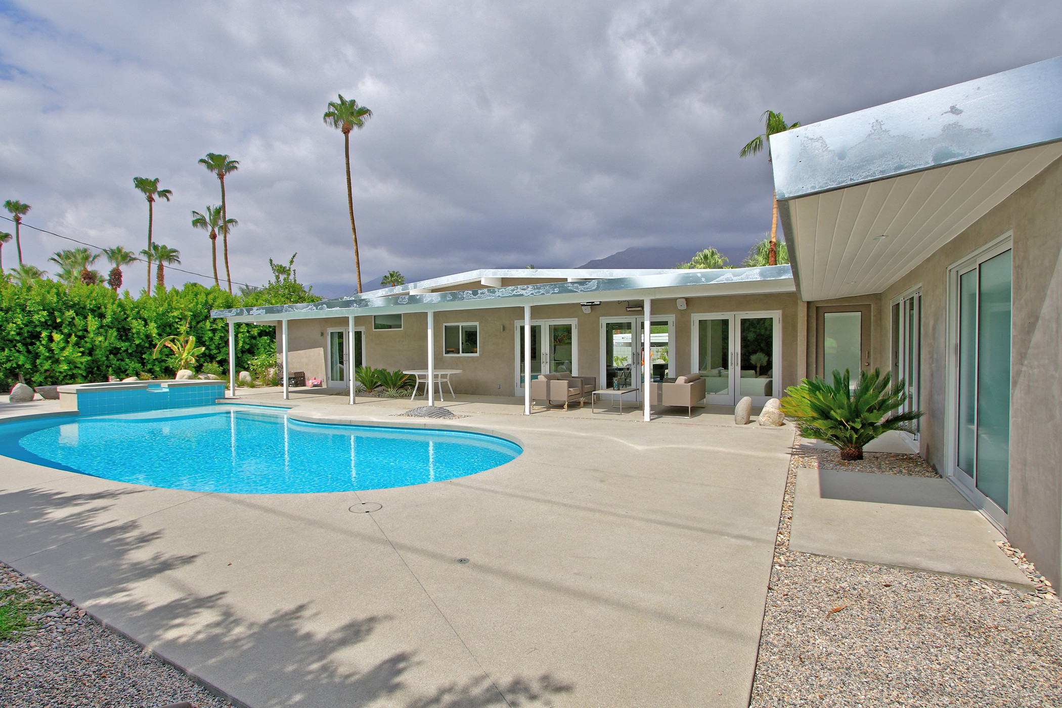 Classic Alexander Modern Palm Springs Beauty