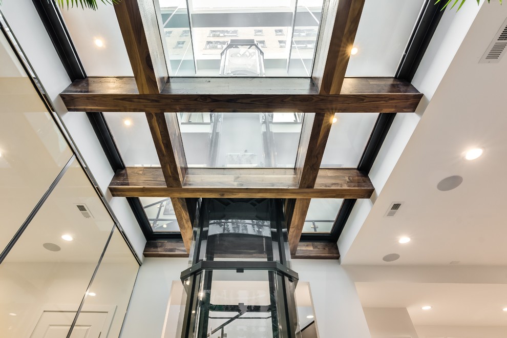 Home design - transitional home design idea in Chicago