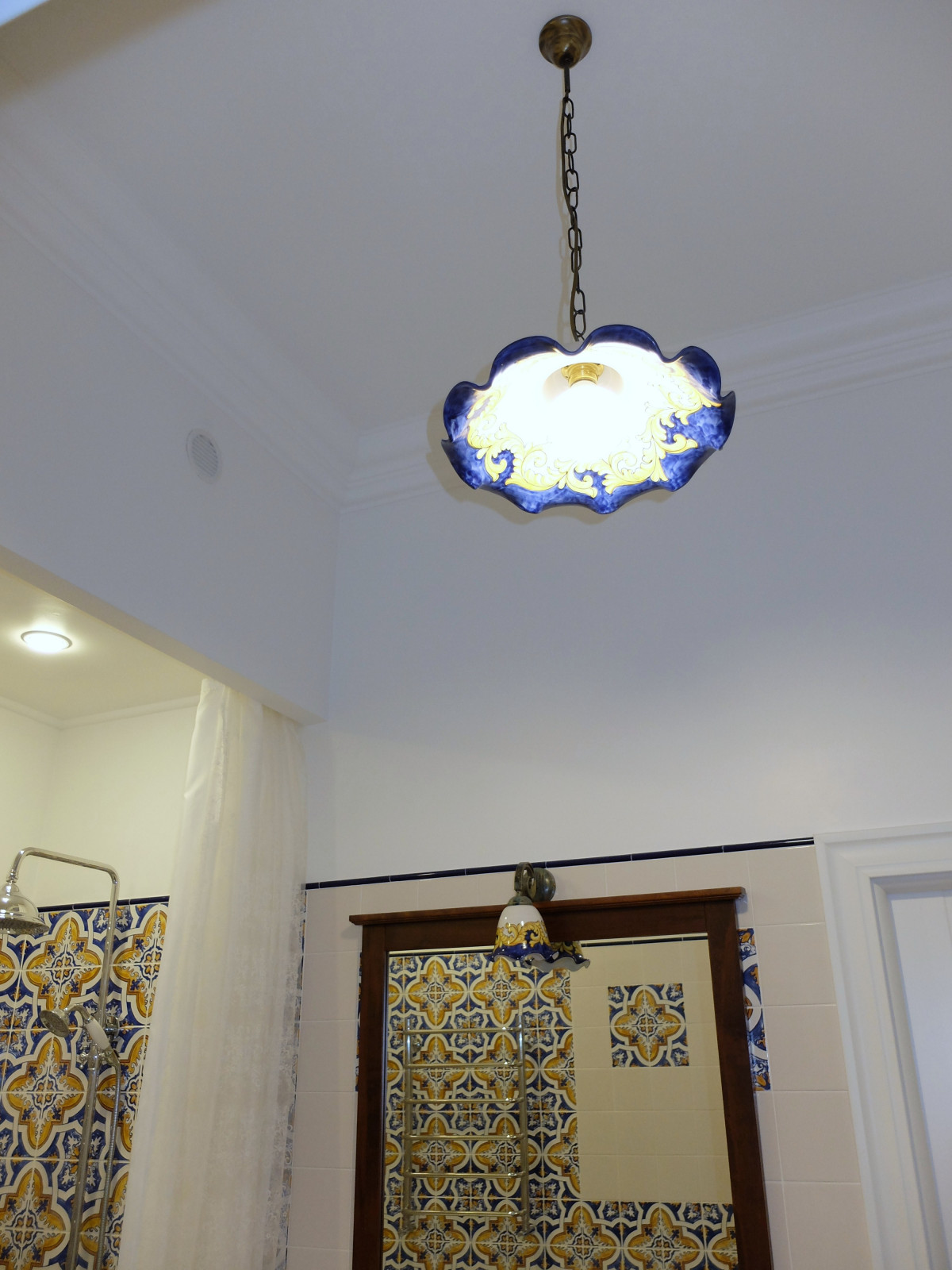 Ванная комната в португальском стиле