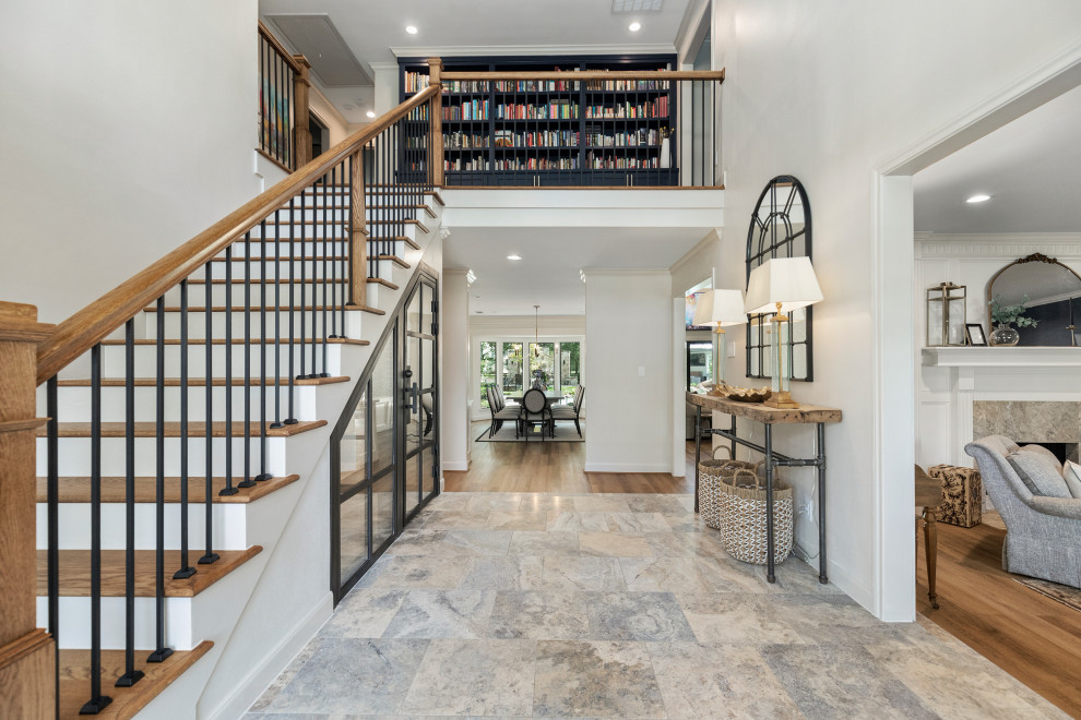 Transitional home design photo in Houston