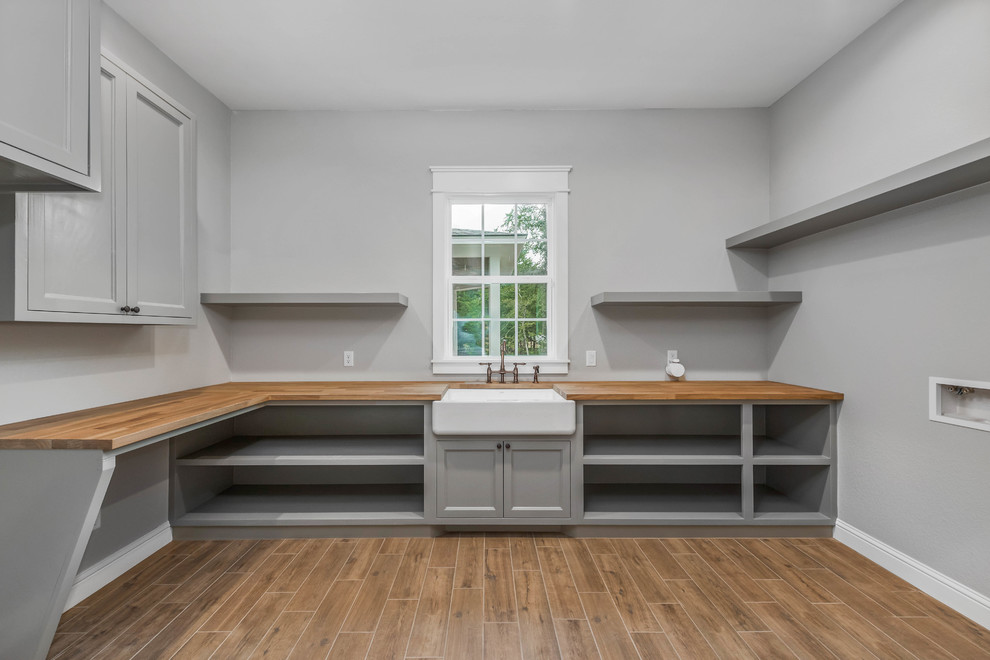 Indian Lakes Farmhouse