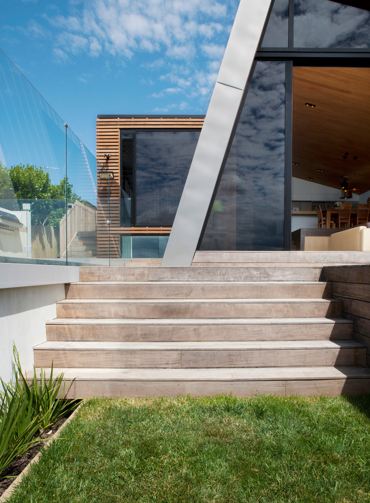 This is an example of a contemporary two-storey exterior in Auckland.