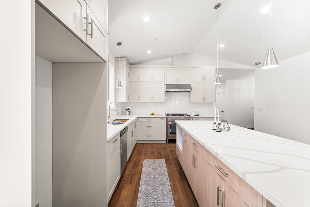 Kitchen - kitchen idea in Orange County