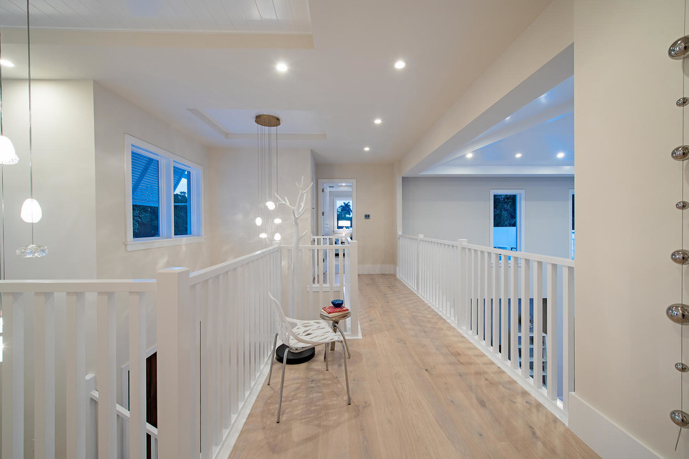 This is an example of a transitional hallway in Miami.
