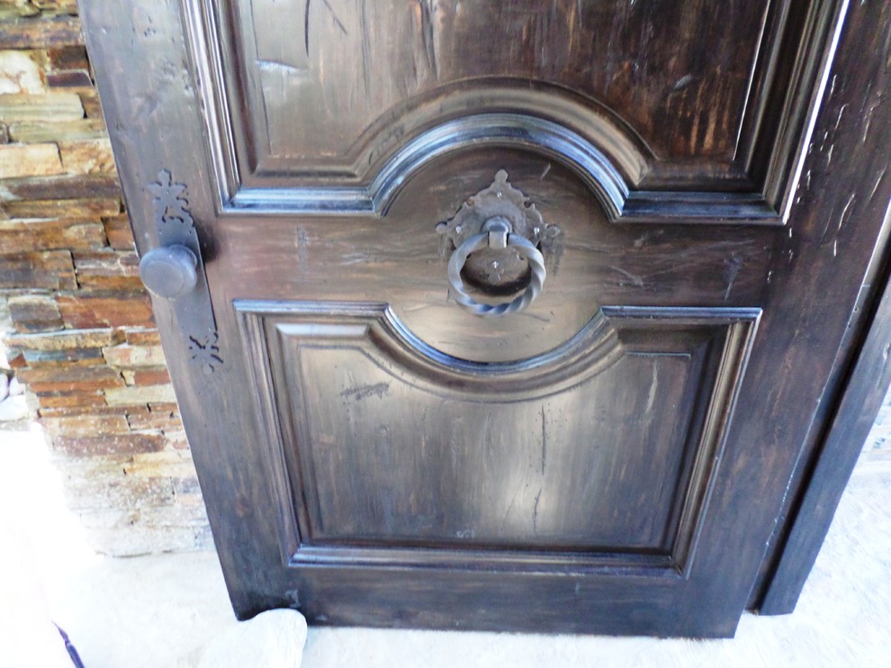 Entryway - transitional entryway idea in Orange County
