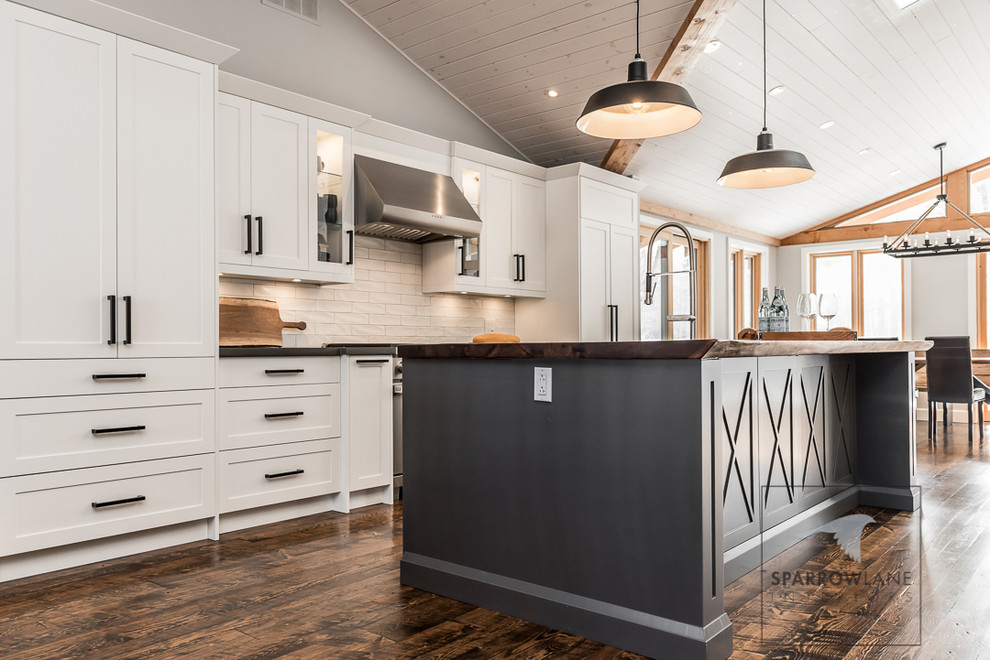 Inspiration for a transitional kitchen remodel in Toronto