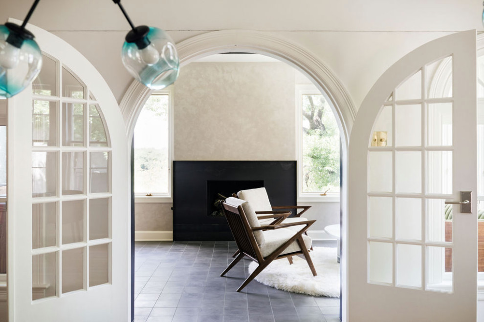 Home design - transitional home design idea in Austin