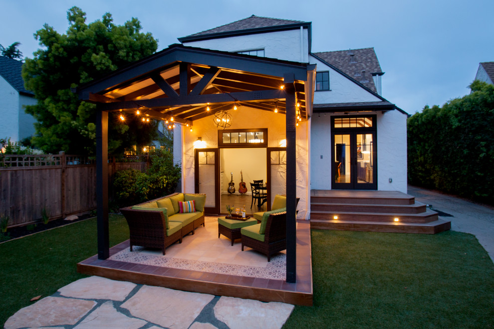 Patio - transitional patio idea in San Francisco