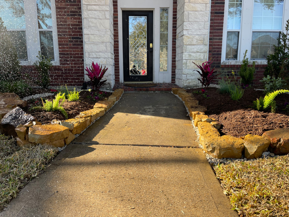 Inspiration for a rustic home design remodel in Houston