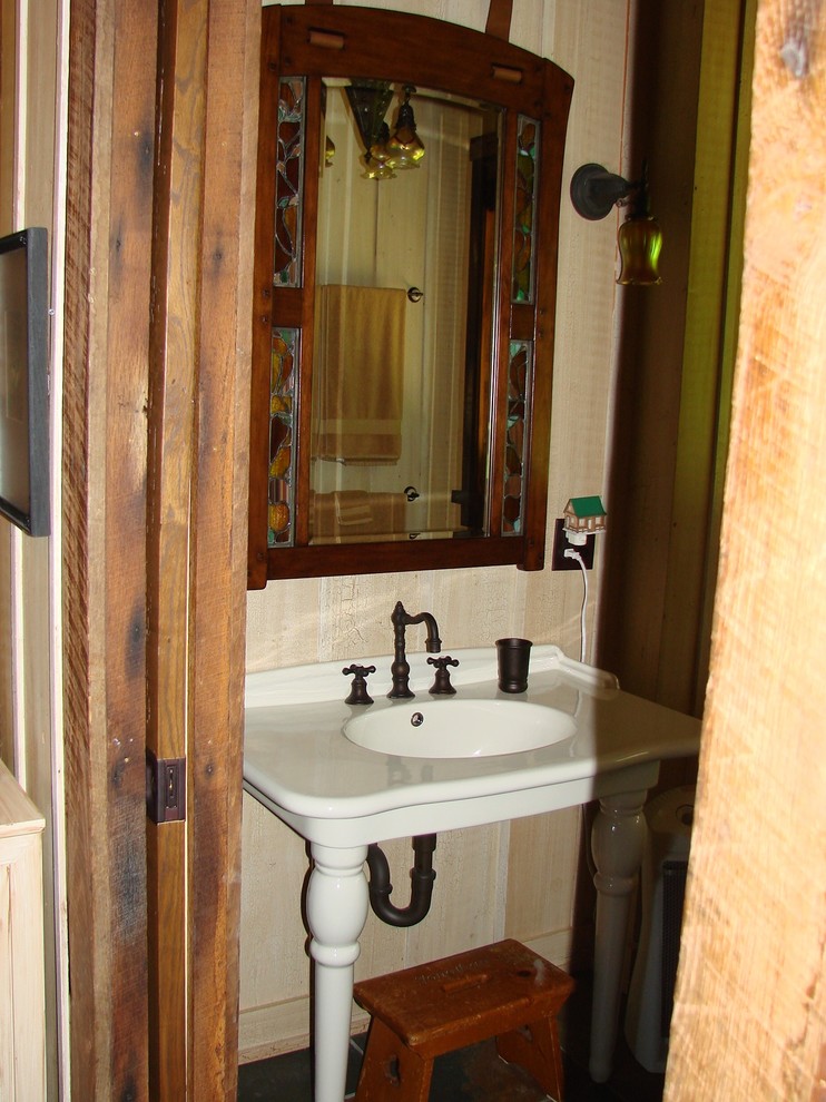 Inspiration for a rustic bathroom remodel in Minneapolis