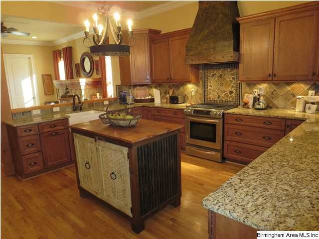 Kitchen - rustic kitchen idea in Birmingham