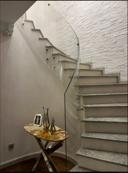 Стеклянные ограждения на лестницу