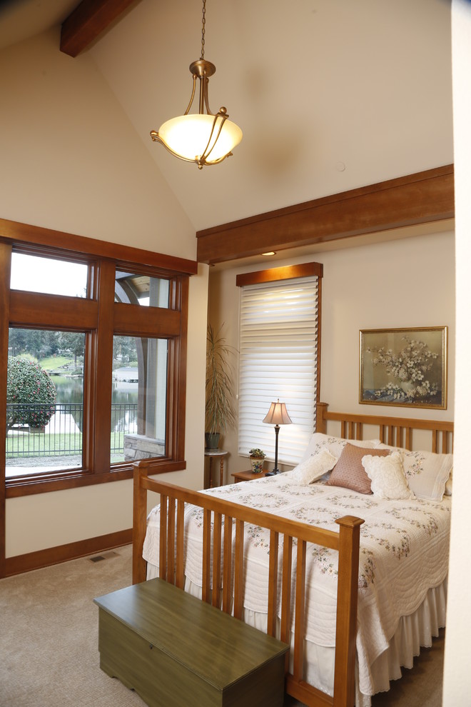 Mountain style bedroom photo in Seattle