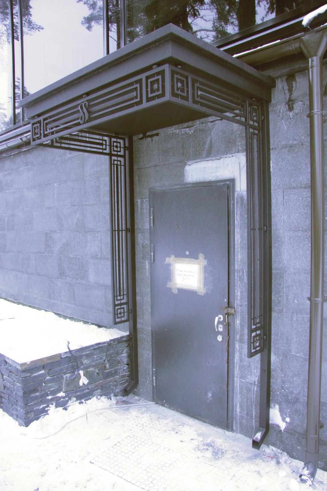 Кованые козырьки, навесы