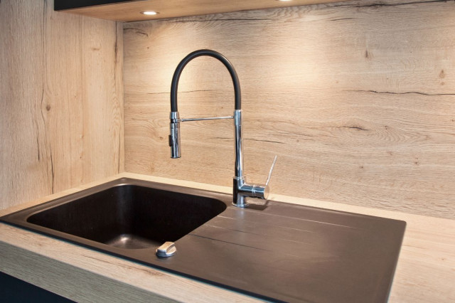 Rose Gold Handle Kitchen contemporary-koek