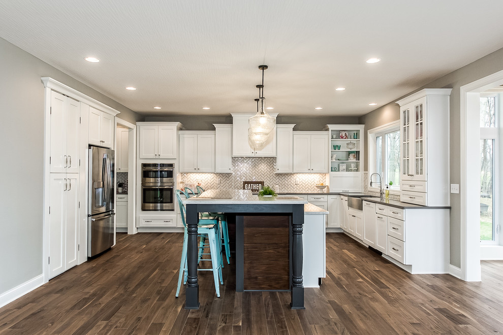 Inspiration for a rustic kitchen remodel in Columbus